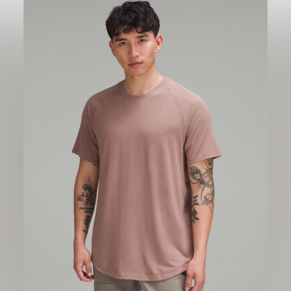 lululemon athletica Men's Short Sleeve Tee in Dusty Rose